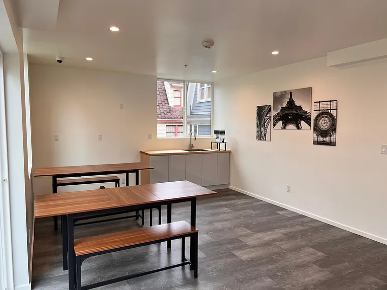 714 10th Ave E #2 — Photo 13