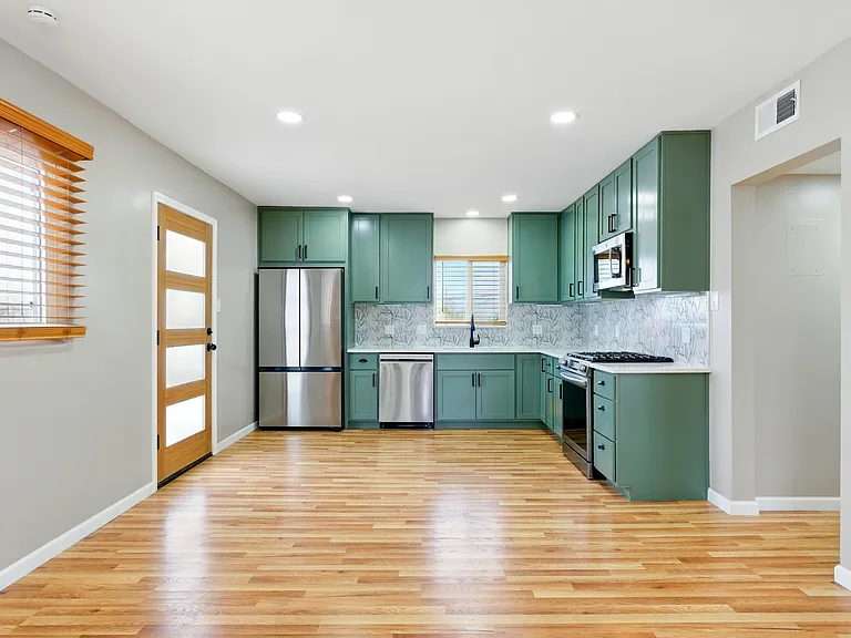 2905 San Rafael Ave SE — Photo 9