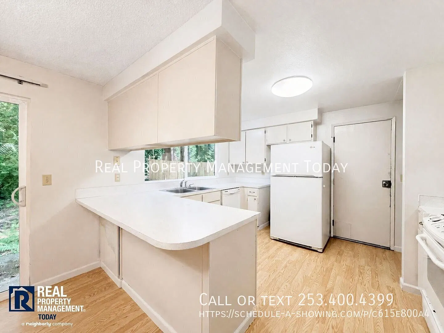 Secluded Olympia Duplex with Attached Garage & In-Unit Laundry Near Evergreen — Photo 3
