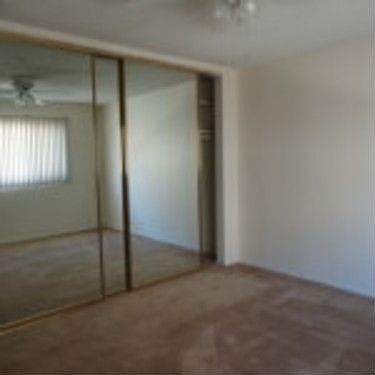 5th image of 606 N 6th St APT D