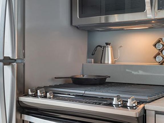 2nd image of 2293 N Milwaukee Ave #1111