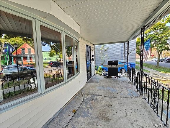 2nd image of 170 16th St