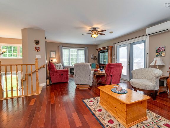 2nd image of 59 Martha St