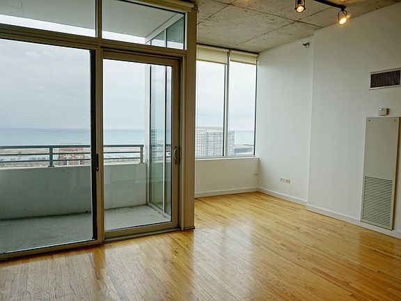 3rd image of 1720 S Michigan Ave APT 3104