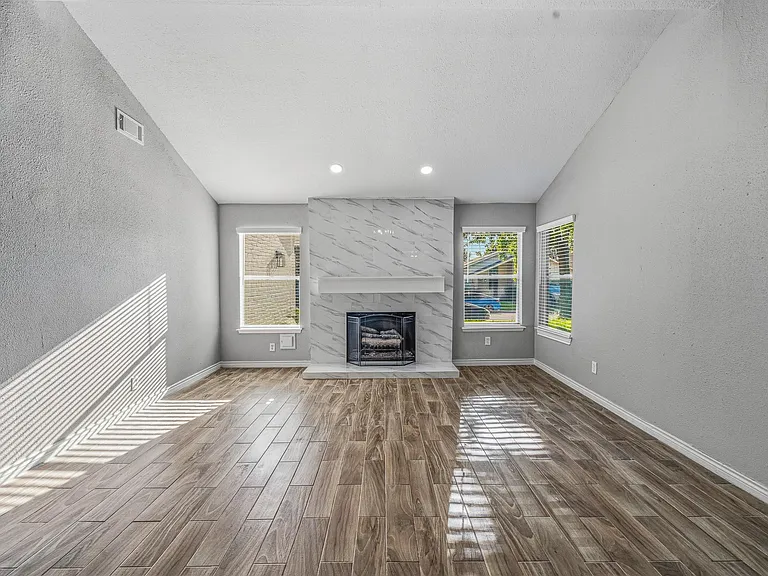 2911 Waypark Dr — Photo 8