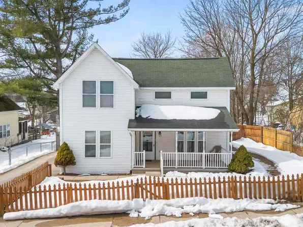 105 5th St, East Jordan, MI 49727