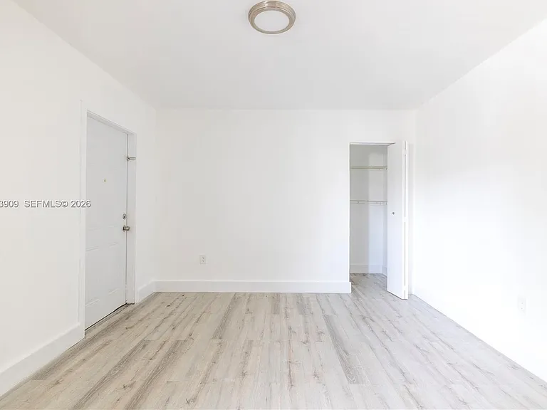 1091 SW 4th St #1 — Photo 18