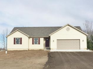 6051 E Clinton Trl, Eaton Rapids, MI 48827