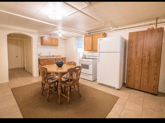 Eat in kitchen