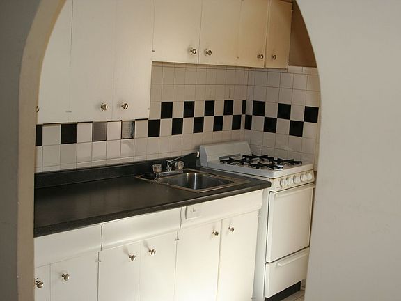 3rd image of 6127 Goliad Ave APT 202