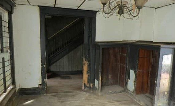5th image of 7415 S Kingston Ave