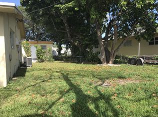 6230 Eaton St, Hollywood, FL 33024