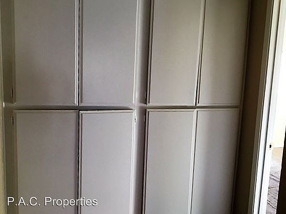 5th image of 6115 Whitsett Ave APT 203