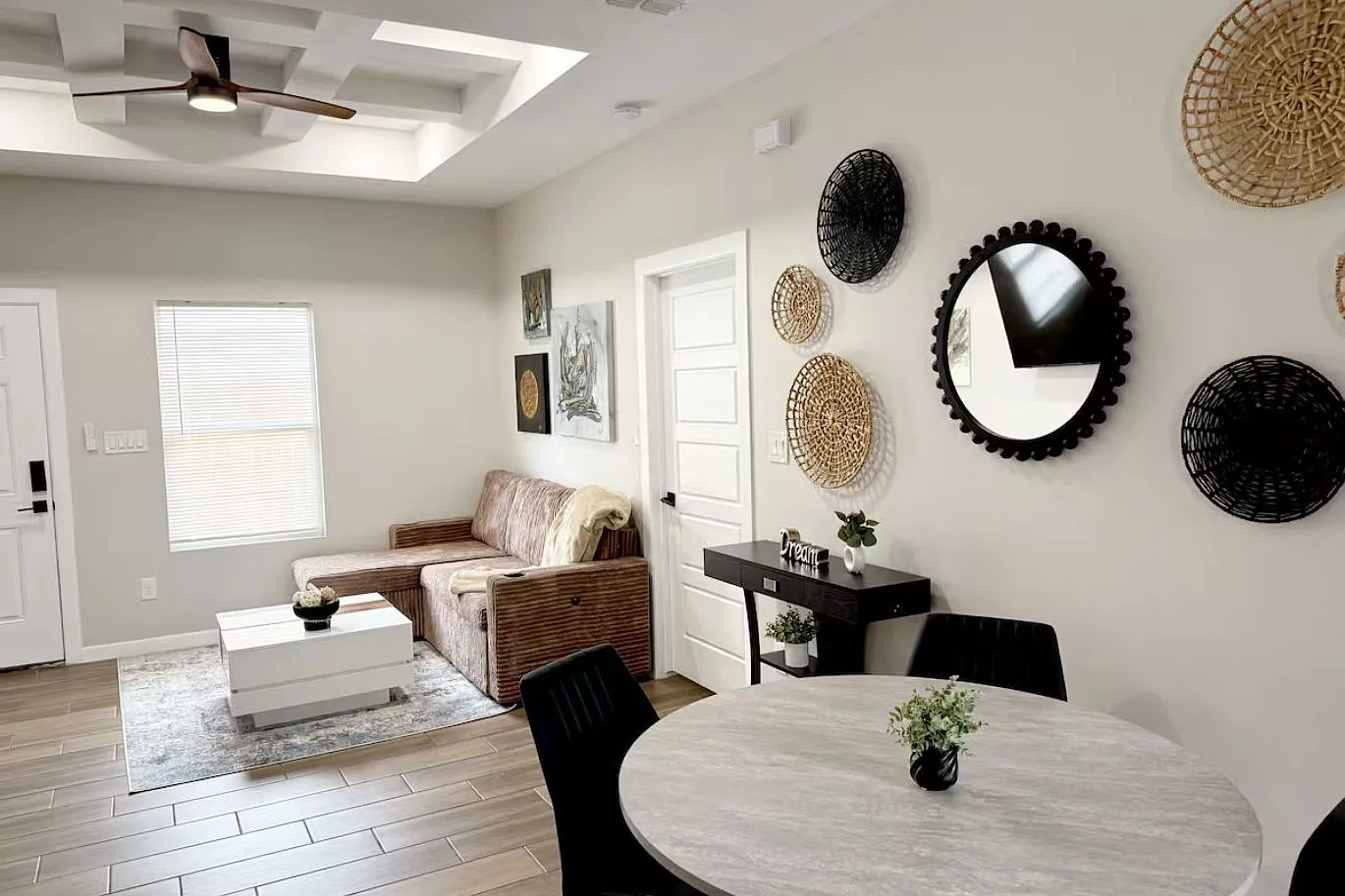 1 bed, 1.0 bath, $1,500 — Photo 4