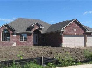 24703 Pebble Beach Ln, Macomb, MI