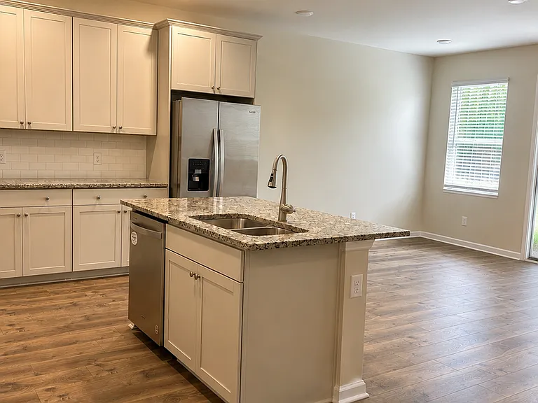 102 Benelli Dr — Photo 5