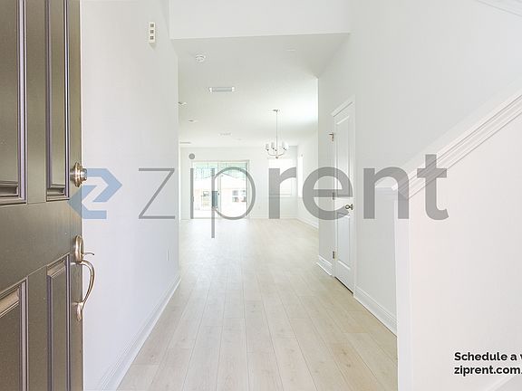 3rd image of 2152 Sunshine Peak Dr