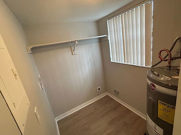 3rd image of 1069 Ellen Ct #1069