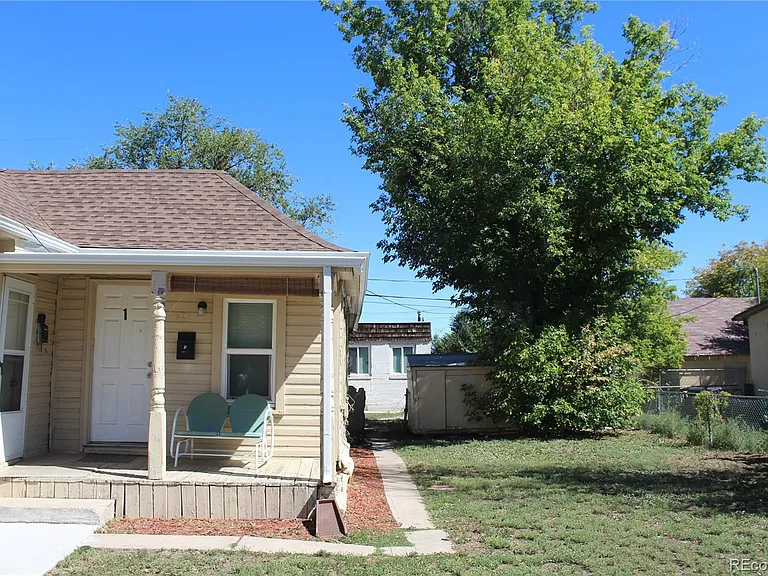 Unit is located at the back of the property in Duplex behind the house.