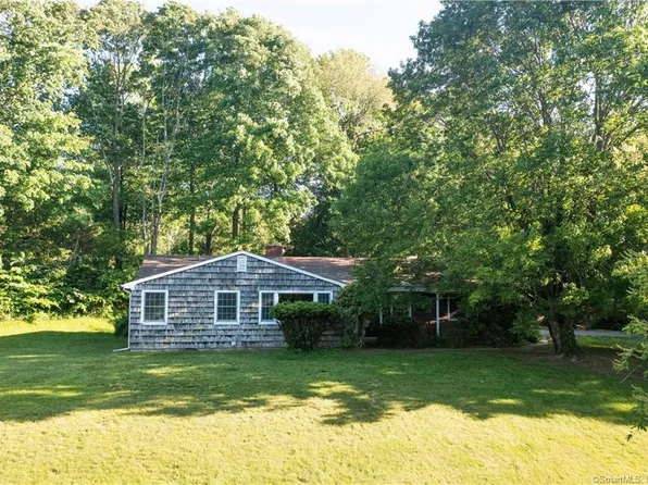 4 Giles Hill Road, Redding, CT 06896