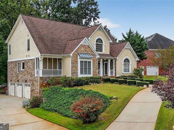 5631 Shamrock Ln, Douglasville, GA 30135