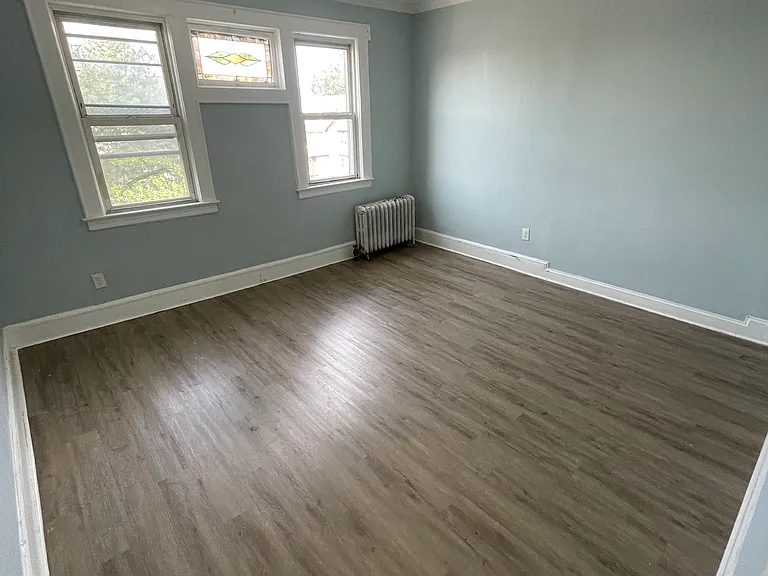 78 Schuyler Ave #3F — Photo 3
