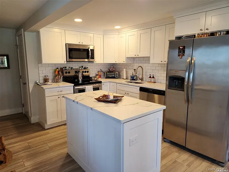 134 Ralph Ave — Photo 5