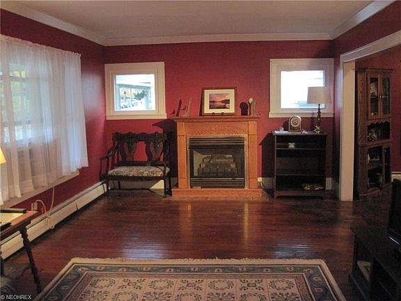 4th image of 2044 Atkins Ave