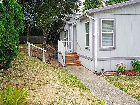 2nd image of 23077 SW Main St Unit 1