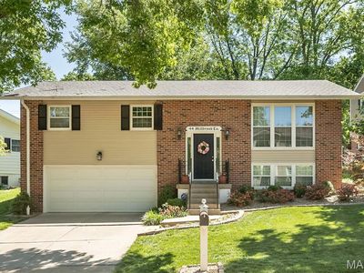 44 Millbrook Ln, Saint Louis, MO, 63122