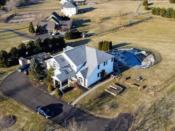 2955 Fretz Valley Rd, Perkasie, PA 18944