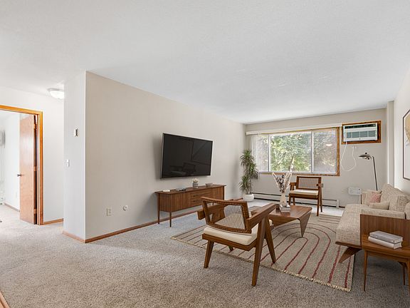 2nd image of 1605 Minnehaha Ave W APT 208