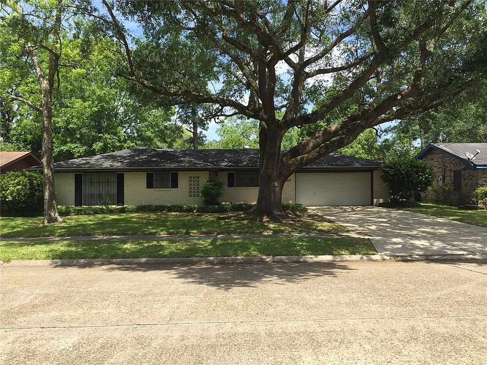 1st image of 2307 Orchid St