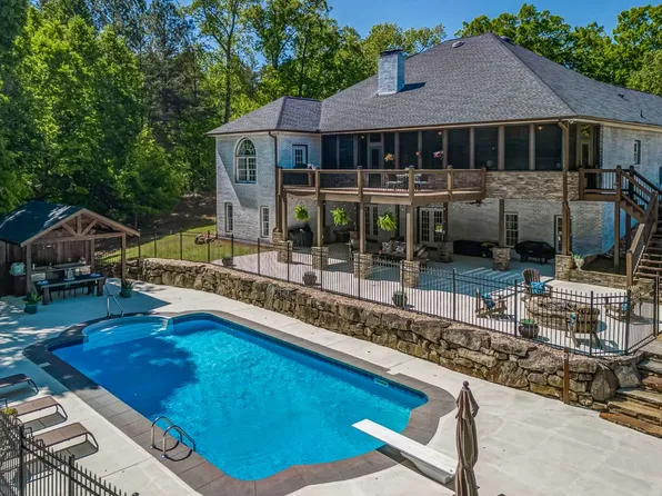 175 McRidge Dr, Jasper, GA 30143