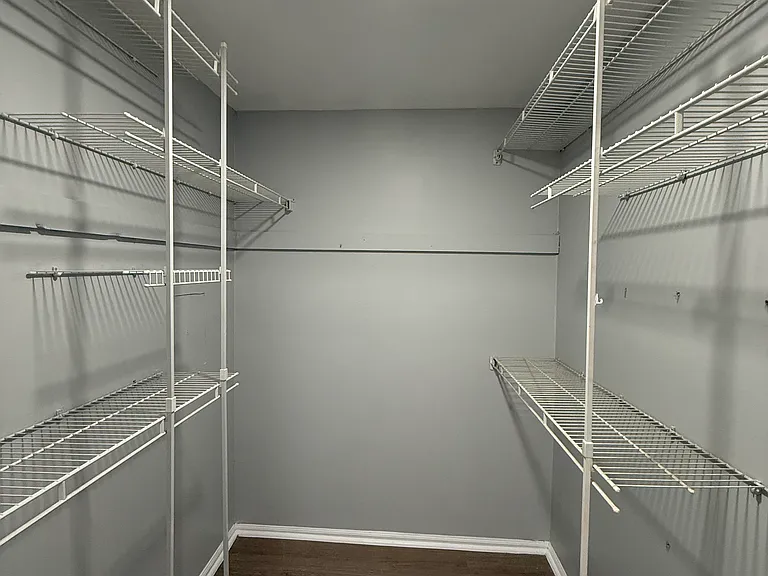 203 Franklin Ct — Photo 17