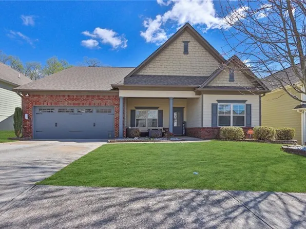 4557 Sweetwater Dr, Gainesville, GA 30504