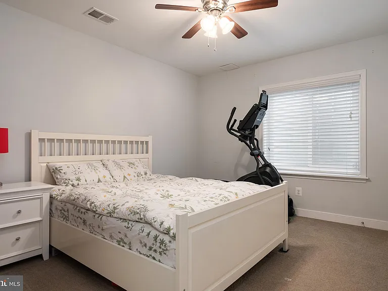 132 Pineview Ave #B — Photo 28