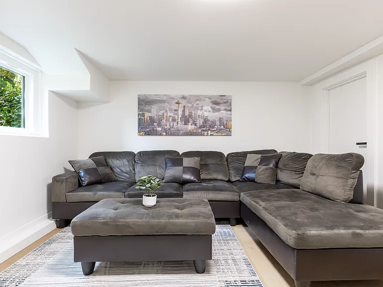 Living Area 2