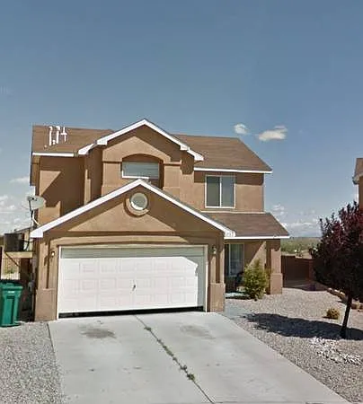 1713 Gallinas Rd NE — Photo 1