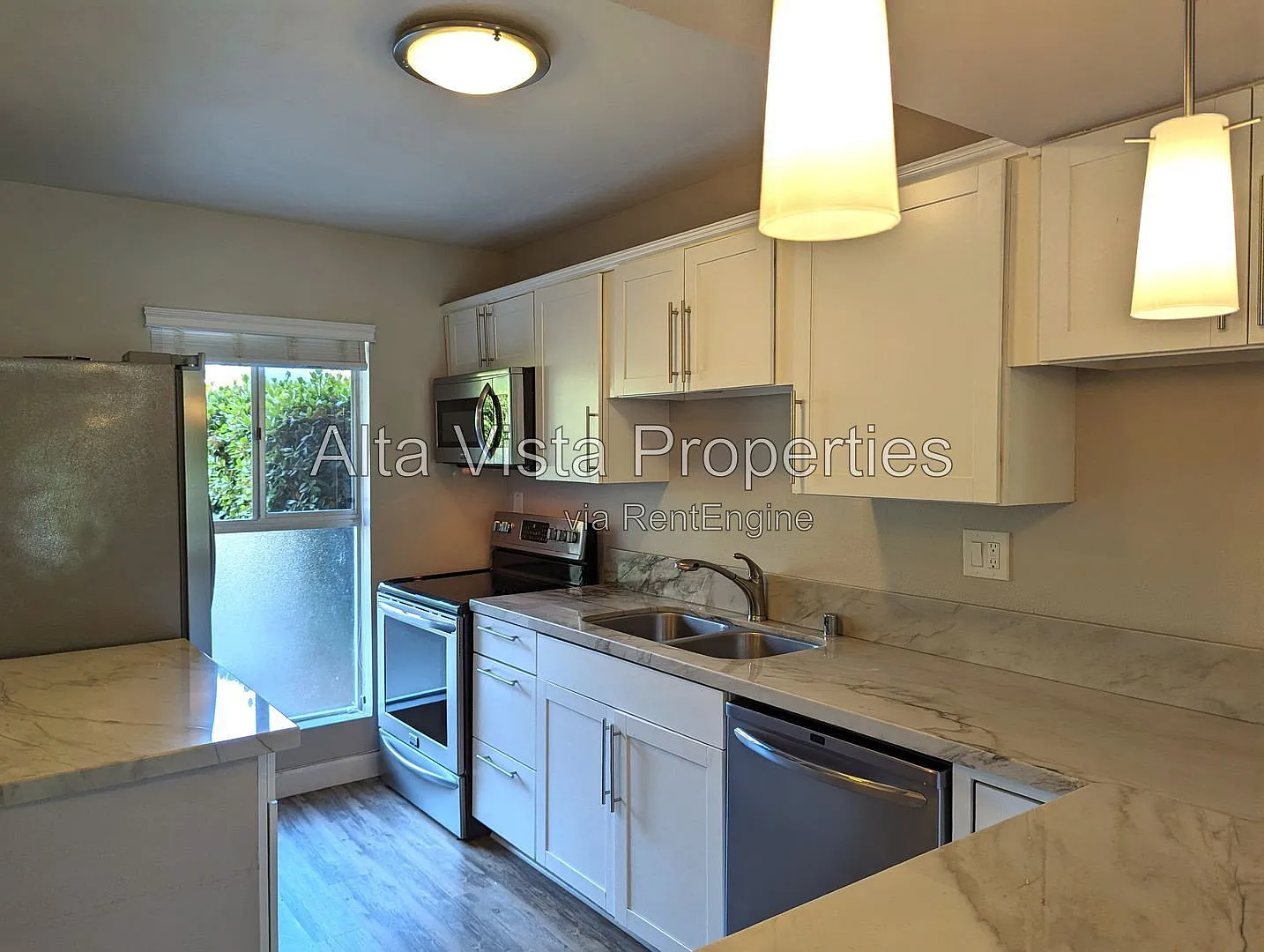 2 bed, 2.0 bath, 1038 sqft, $2,595 — Photo 3