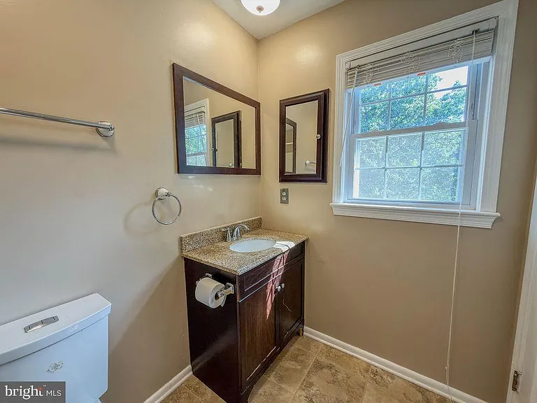 11 Hickory Ln — Photo 41
