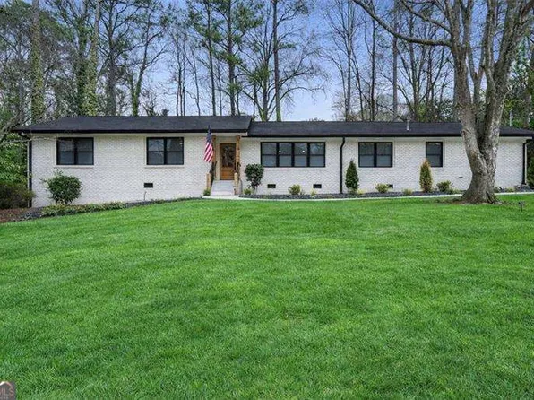 725 Starlight Ln, Atlanta, GA 30342