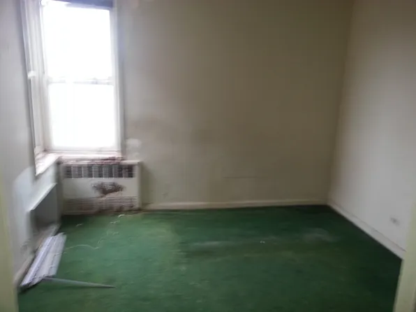 1717 East 18th Street image 1 of 2