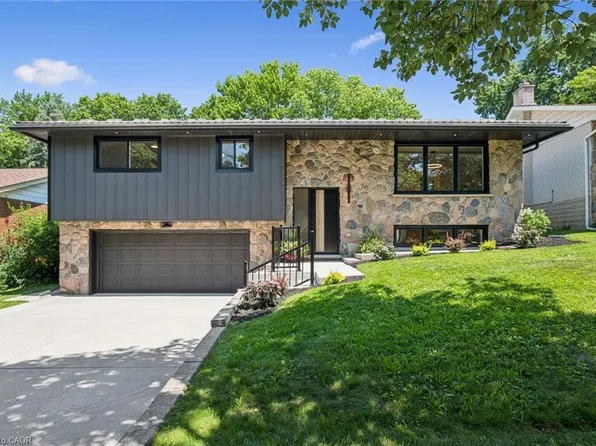 70 Champlain Cres, Kitchener, ON N2B 2Y6
