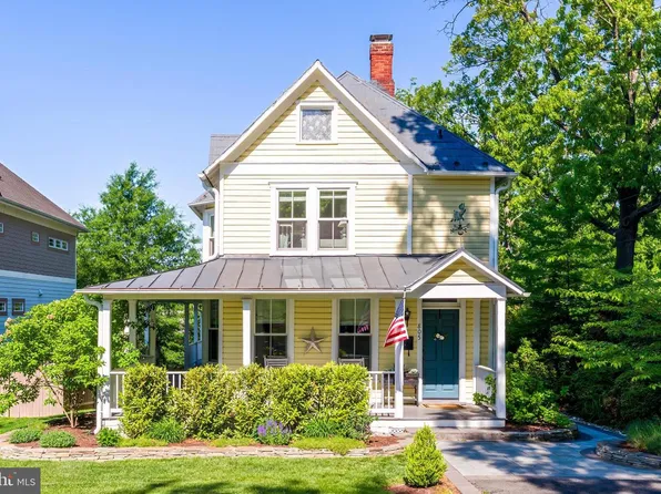 805 Monroe St, Herndon, VA 20170