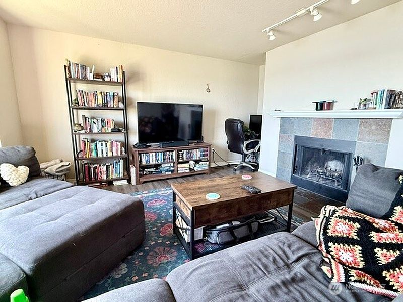 4th image of 1700 Sunn Fjord Lane #L208