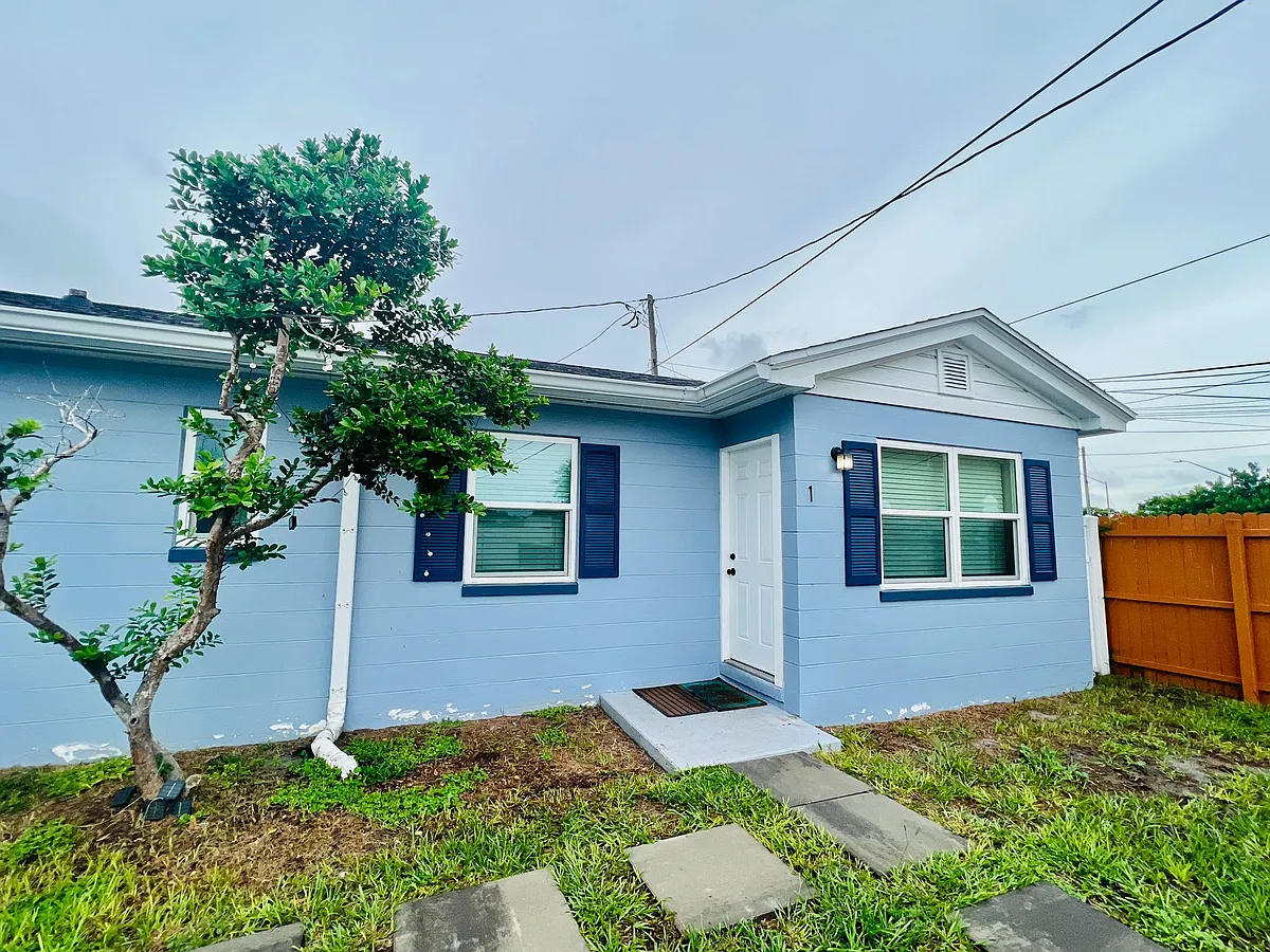 Building Photo - 401 S Mars Ave #1