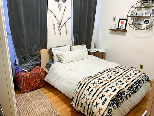 Rented by Francine Realty | media 8