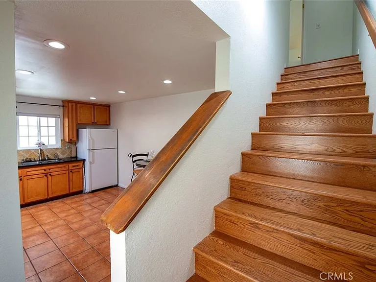 7310 Balboa Blvd #F — Photo 22