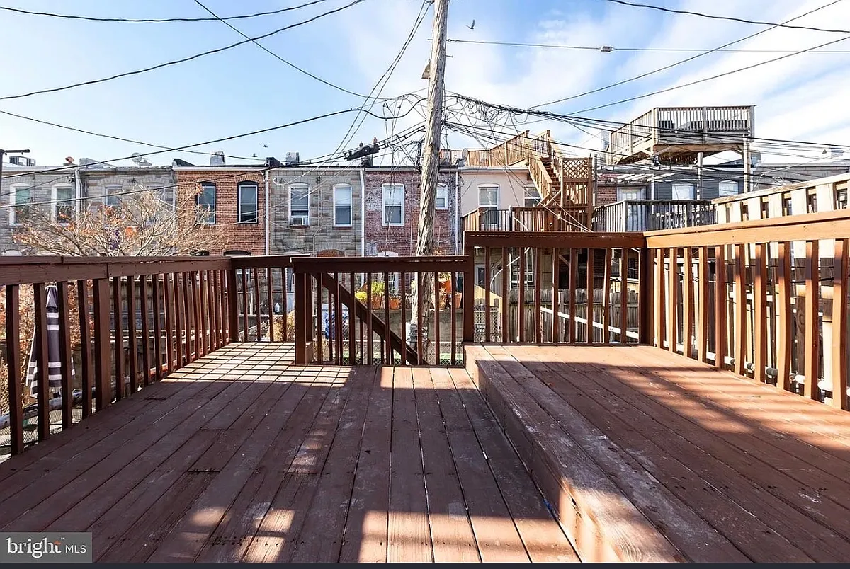 Building Photo - 518 S Kenwood Ave